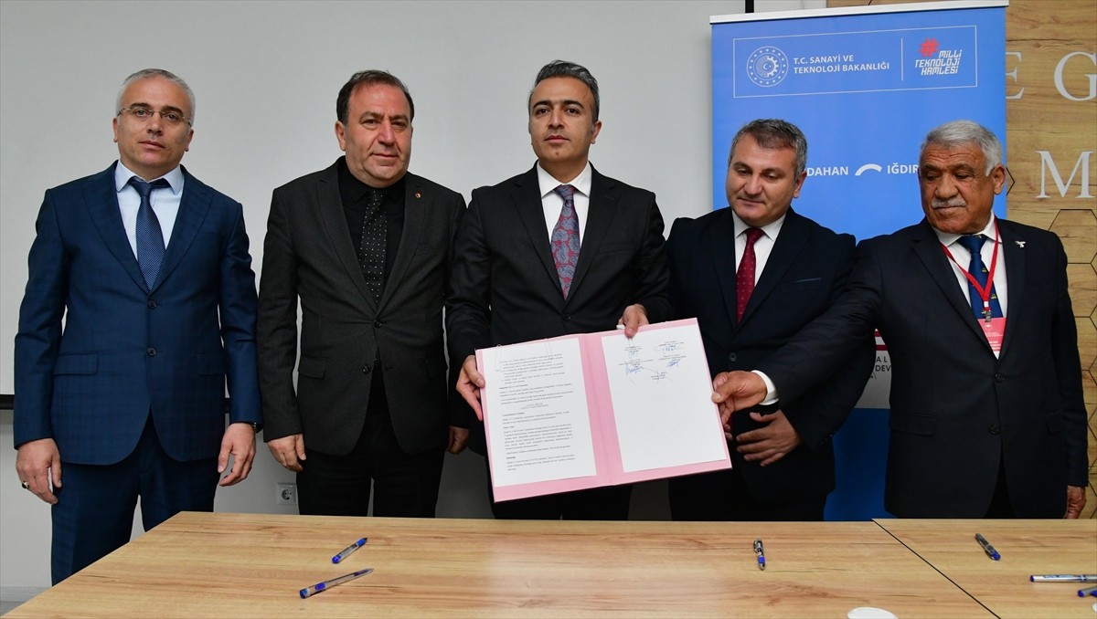 Türk Patent ve Marka Kurumunca coğrafi işaretle tescillenen Ardahan çiçek balının uluslararası...