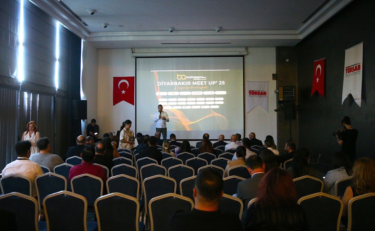 Türkiye'deki 20 uluslararası hava yolu şirketinin temsilcileri, Diyarbakır ve Mardin'e yurt...