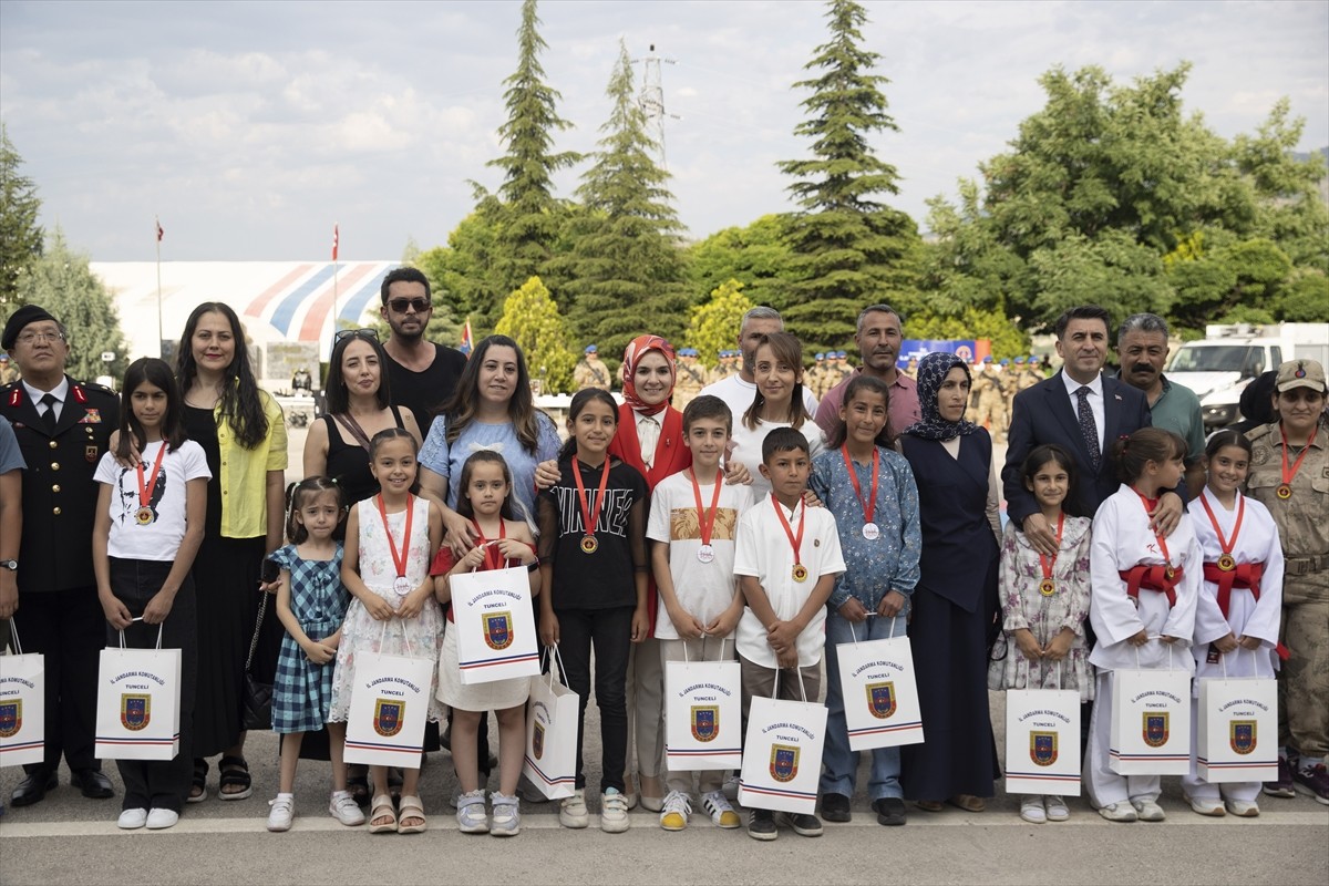Aile ve Sosyal Hizmetler Bakanı Mahinur Özdemir Göktaş, Tunceli'de Jandarma Genel Komutanlığının...