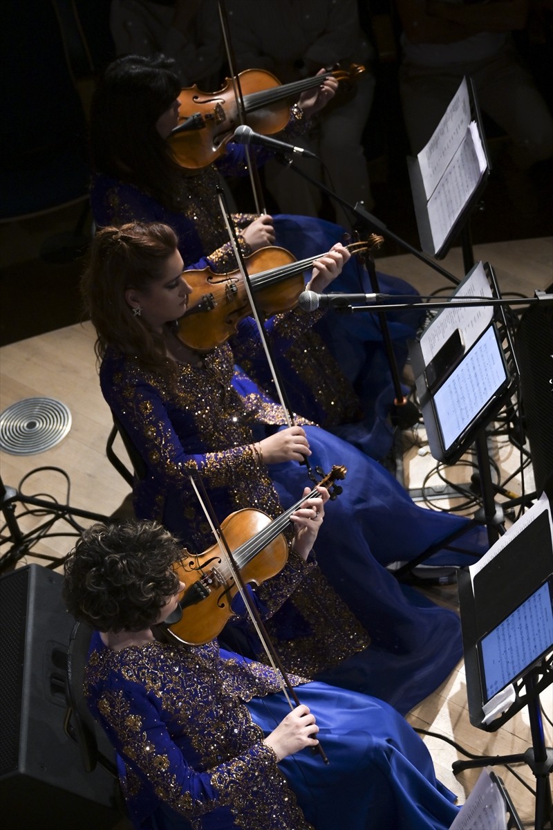 Ankara Türk Dünyası Müzik Topluluğu CSO Ada Ankara Bankkart Mavi Salon'daki sezon kapanış...