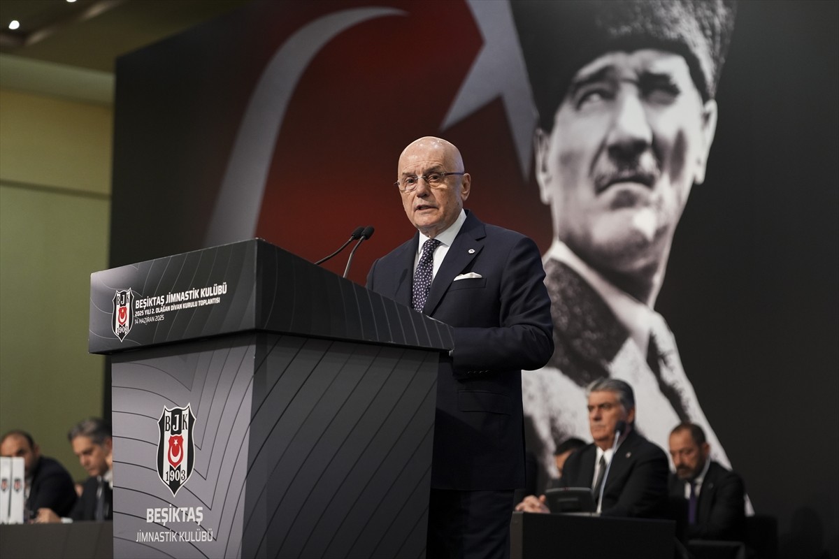 Beşiktaş Kulübünün 2025 yılı 2. olağan divan kurulu toplantısı başladı. Divan Kurulu Başkanı...