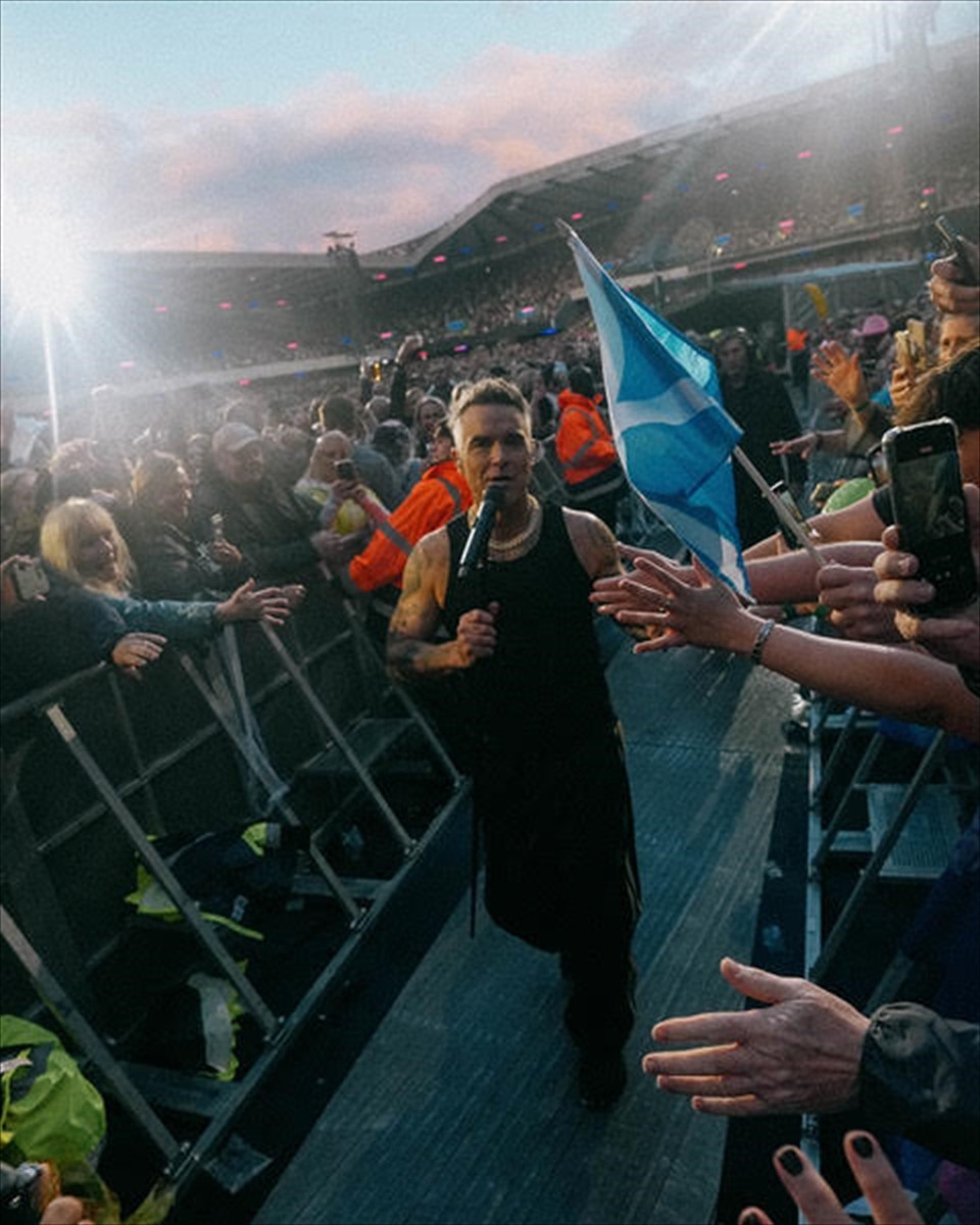 Dünyaca ünlü İngiliz pop yıldızı Robbie Williams, Atlantis Yapım organizasyonuyla ilk kez...