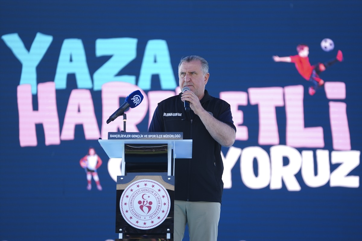 Gençlik ve Spor Bakanı Osman Aşkın Bak, GSB Spor Okulları ve GSB Engelsiz Spor Okulları'nın...