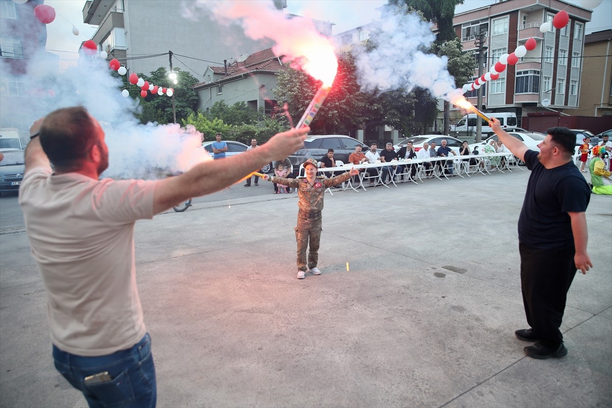  Kocaeli'nin Gebze ilçesinde gelişim bozukluğu ve kalp yetmezliği hastalığı bulunan Murat...