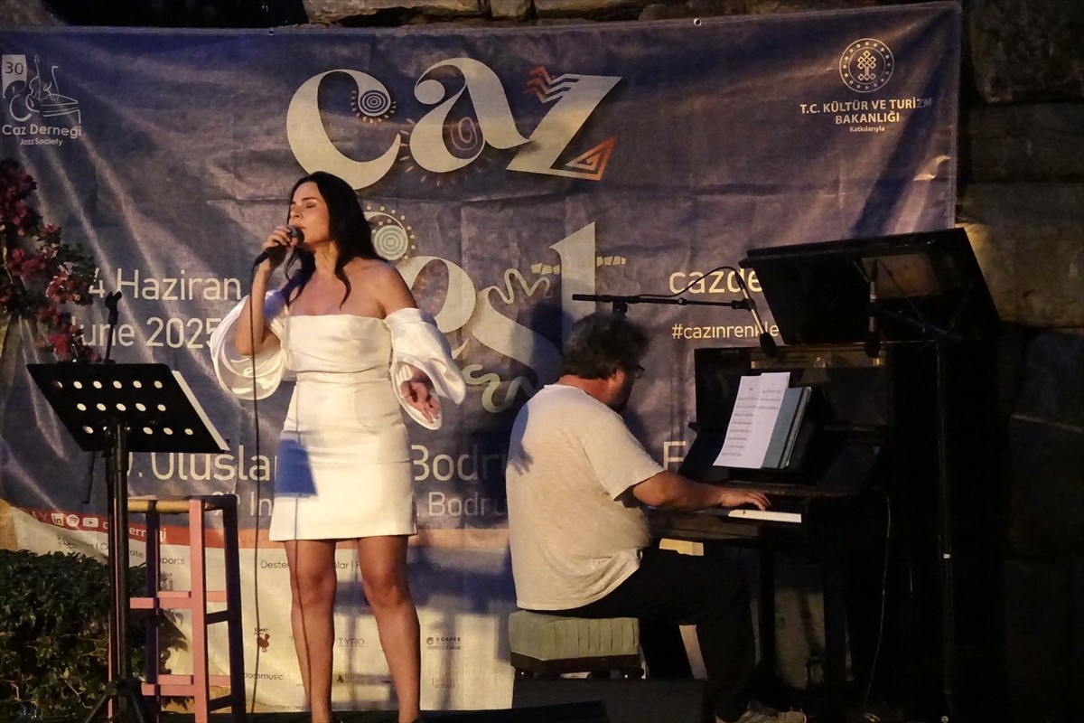Muğla'nın Bodrum ilçesinde düzenlenen 9. Uluslararası Bodrum Caz Festivali "Cazın Renkleri"...