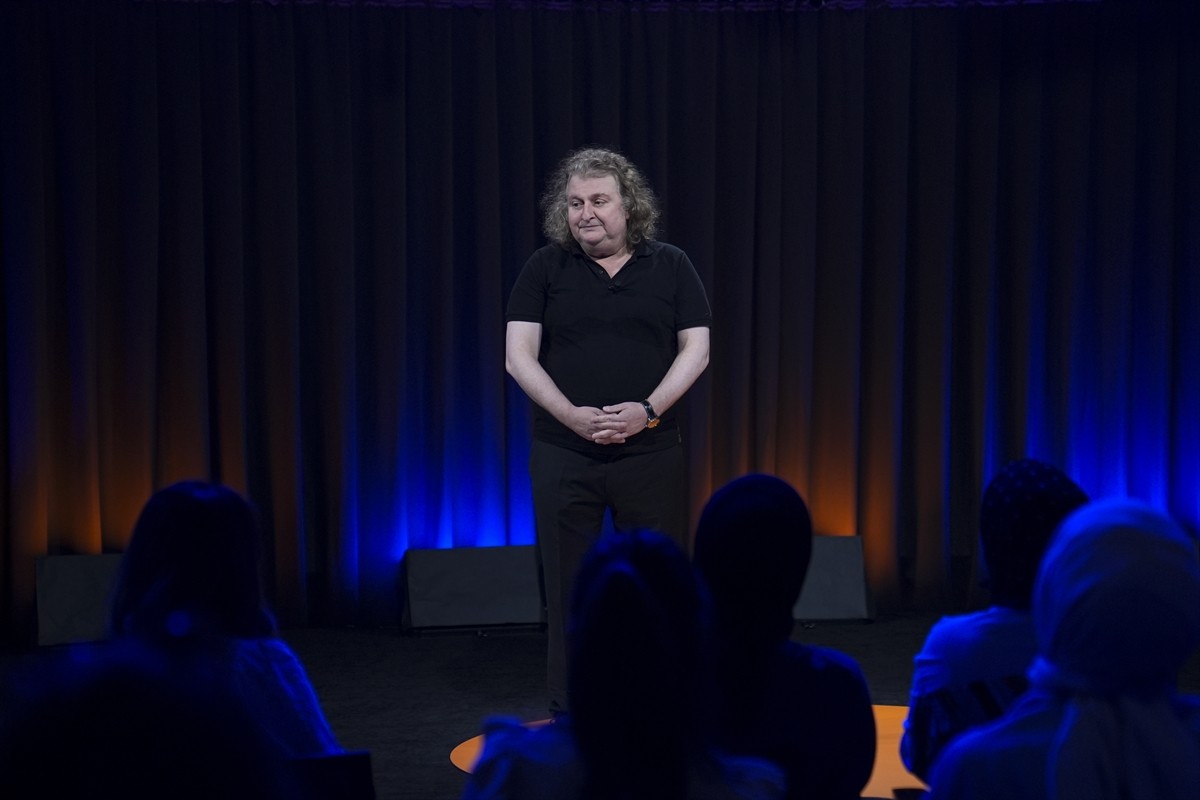 Piyanist ve besteci Tuluyhan Uğurlu, Anadolu Ajansı (AA) tarafından hazırlanan "360 Konuşmaları"...