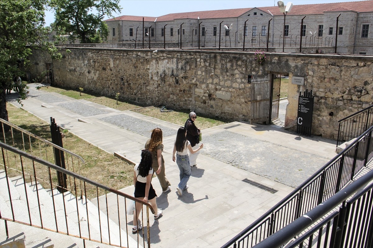Restorasyon çalışmaları tamamlanan Sinop Tarihi Cezaevi ve Müzesi, ziyaretçi kabulüne başladı....