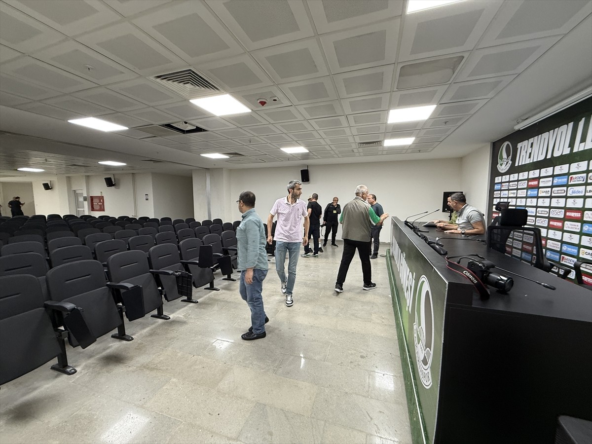  Sakaryaspor Kulübünün olağanüstü seçimli genel kurul toplantısı, yeterli çoğunluğun sağlanamaması...