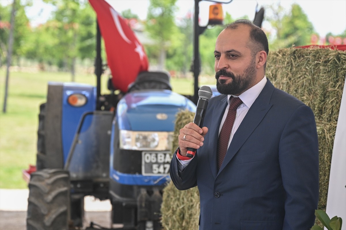 Tarım Gıda Düşünce Atölyesince "Tarım Yap Kendini Kurtar Ya Da Kal Harekete Geç" sloganıyla "Tarım...