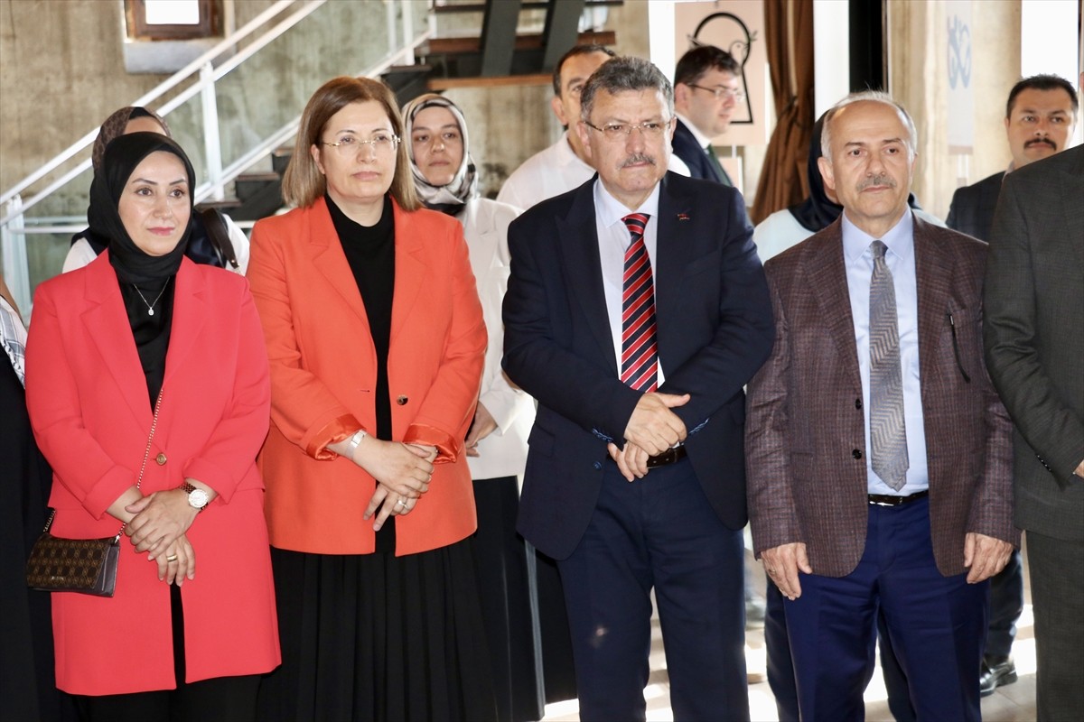 Trabzon'da, "Filistin Hafızasında Genç İzler Projesi"nin Kızlar Manastırı'nda kapanış programı...