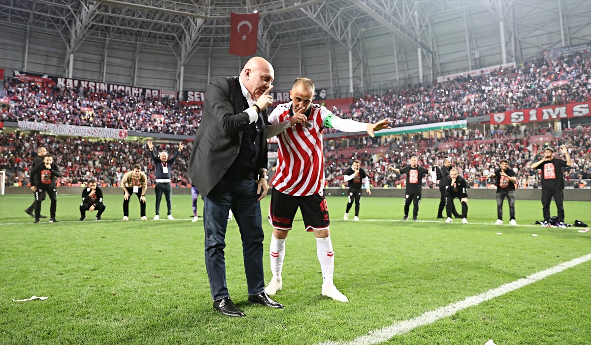 Trendyol Süper Lig'in 38. ve son haftasında Bellona Kayserispor'u 2-1 mağlup eden Reeder...