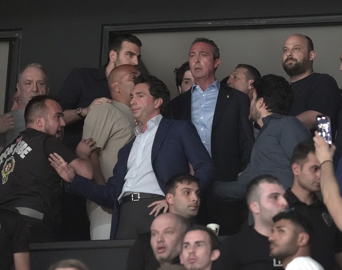 Türkiye Sigorta Basktebol Süper Ligi play-off final serisi dördüncü maçında Beşiktaş Fibabanka ile...