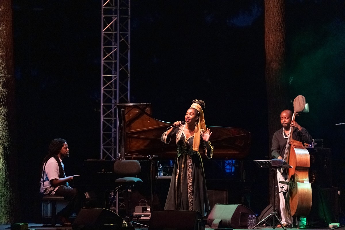 ABD'li müzisyen Jazzmeia Horn, İstanbul Kültür Sanat Vakfı (İKSV) tarafından düzenlenen 32....