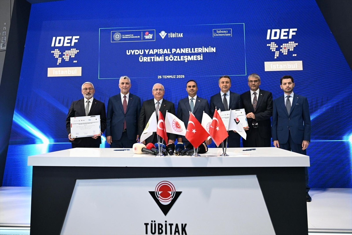 Anadolu Ajansının (AA) "Global İletişim Ortağı" olduğu IDEF 2025, Milli Savunma Bakanlığının ev...