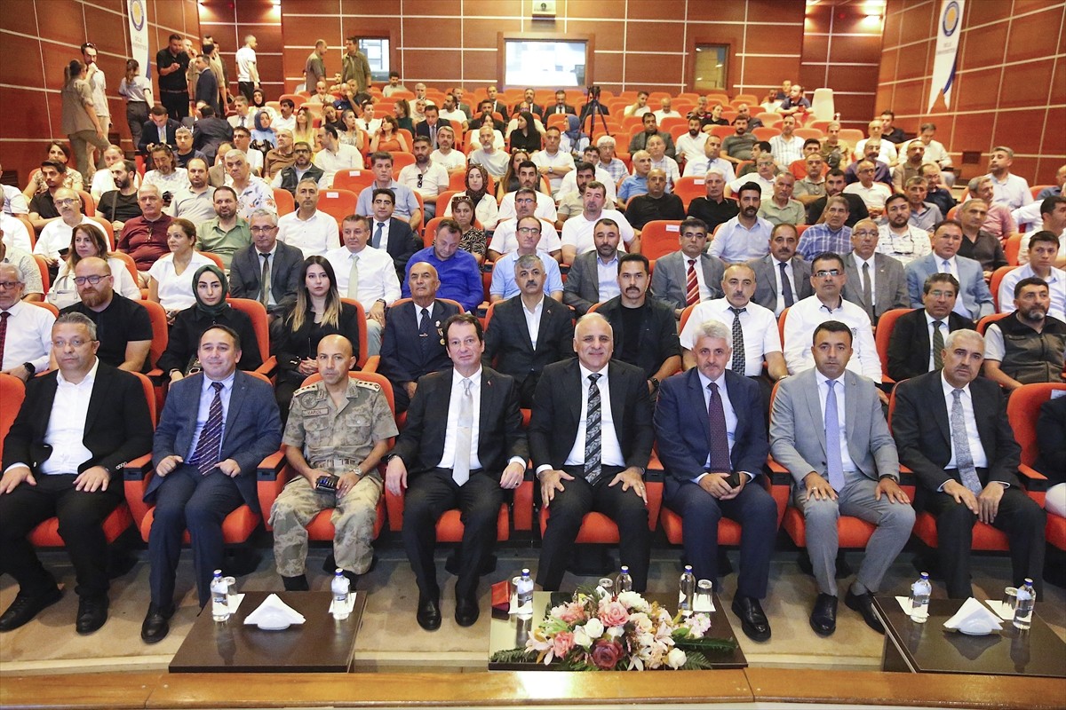 Bosna Hersek'in doğusundaki Srebrenitsa'da 1995'te Sırplar tarafından yapılan soykırımın 30. yılı...