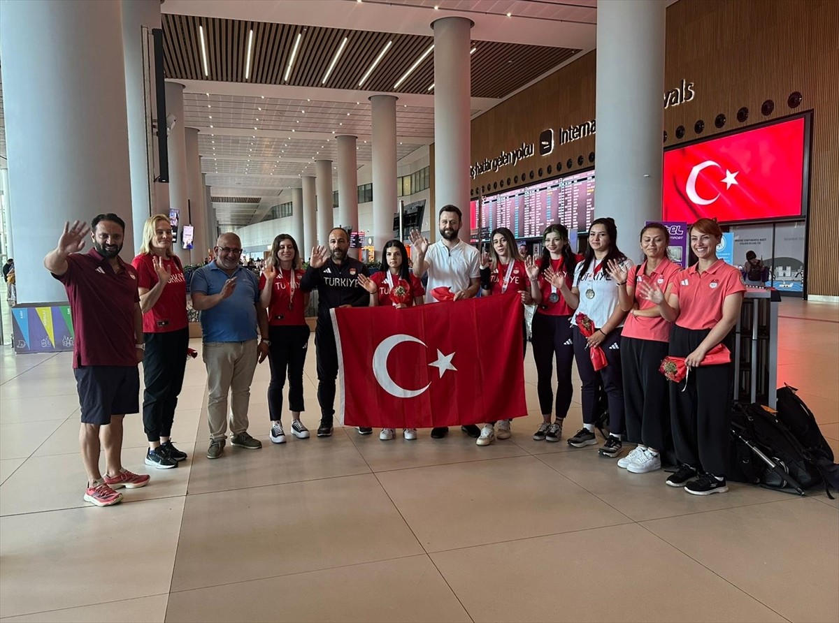 Çekya'da düzenlenen Dünya Para Atletizm Grand Prix'sinde mücadele eden Özel Sporcular Milli...