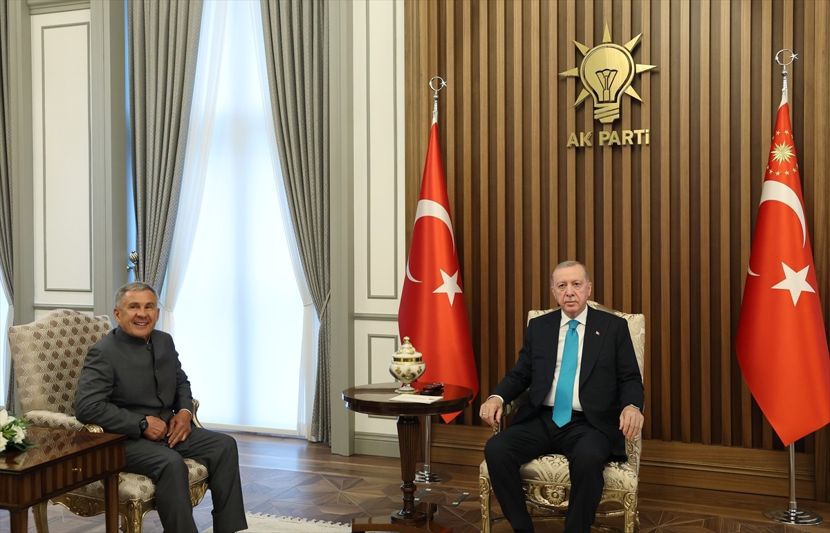Cumhurbaşkanı Recep Tayyip Erdoğan, Tataristan Cumhuriyeti Reisi Rüstem Minnihanov ile görüştü. AK...