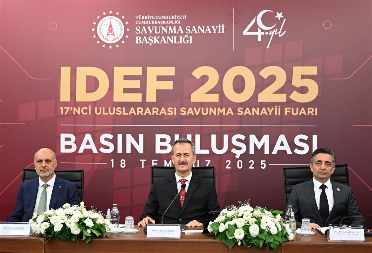 Cumhurbaşkanlığı Savunma Sanayii Başkanı Haluk Görgün ile savunma sanayisi kuruluşlarının genel...