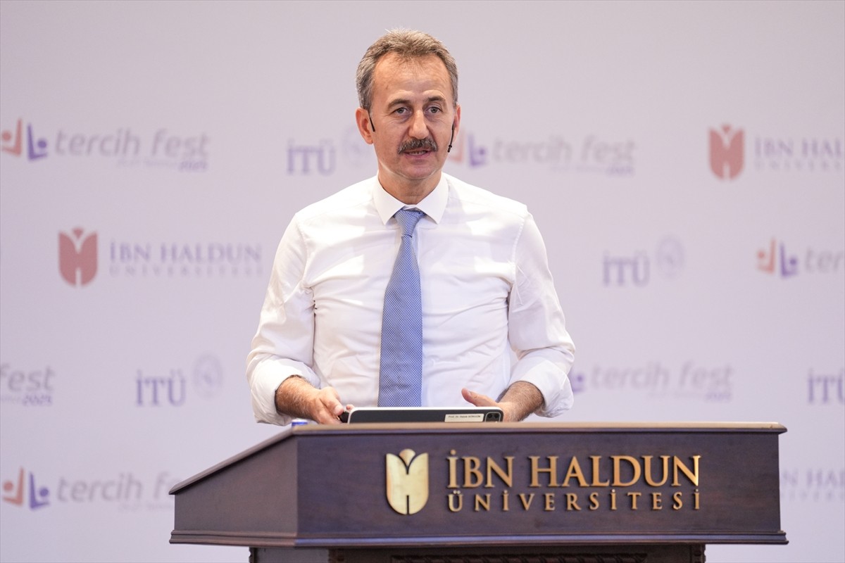 Cumhurbaşkanlığı Savunma Sanayii Başkanı (SSB) Haluk Görgün, İbn Haldun Üniversitesinin İstanbul...