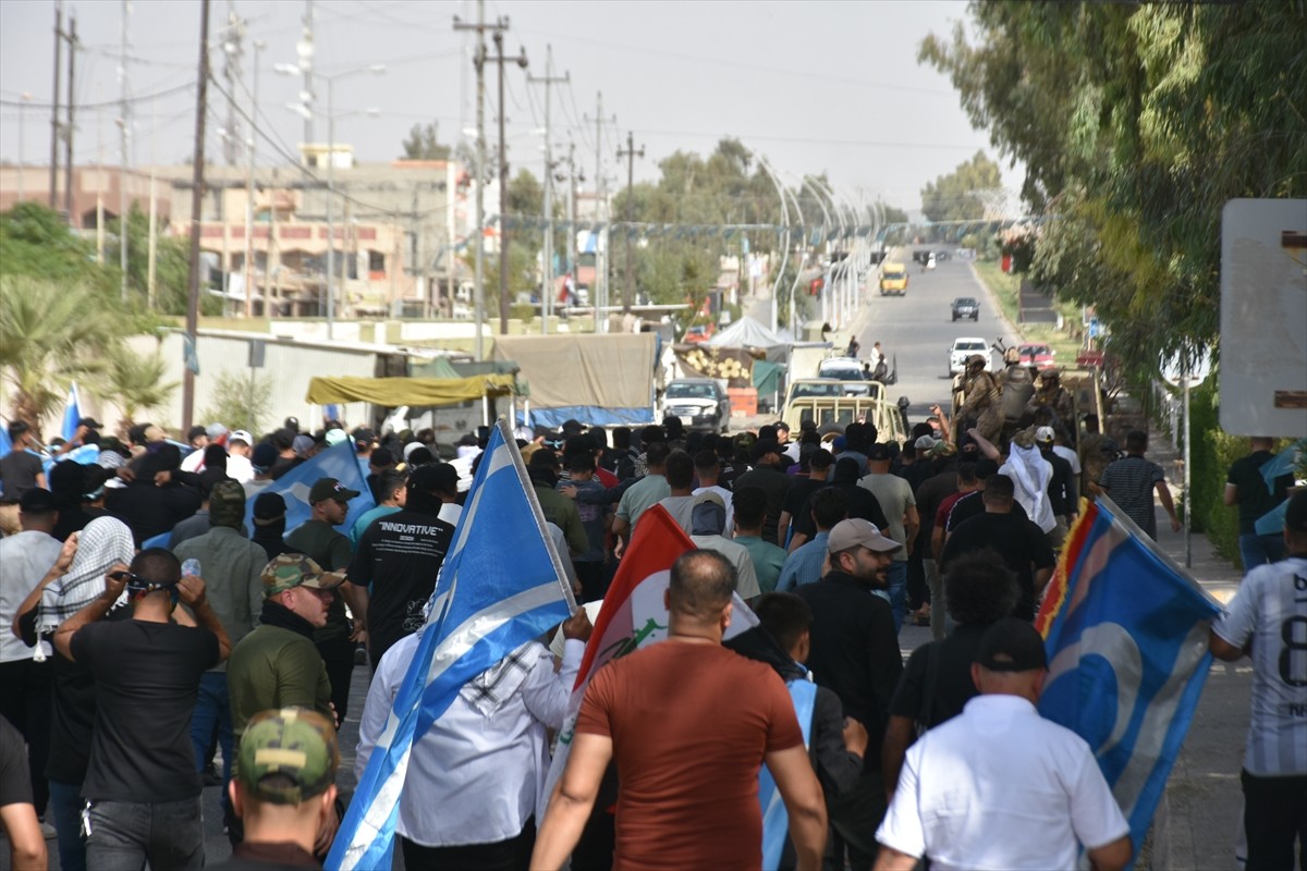 Irak'ın Kerkük kentine bağlı Altunköprü nahiyesindeki Türkmenler, yerel yönetimde kendilerine yer...