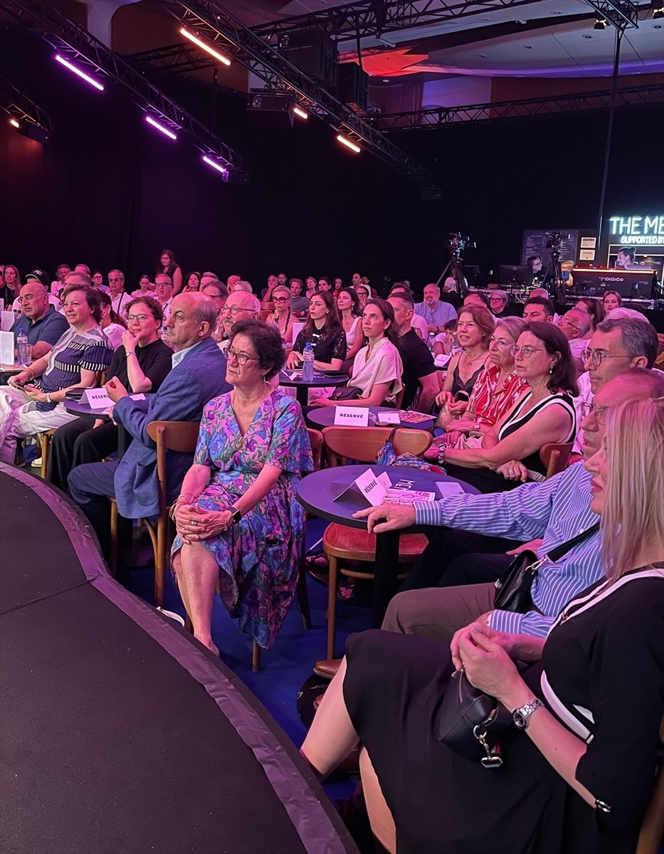 İsviçre'de düzenlenen 59. Montreux Caz Festivali'nde "Türkiye-İsviçre Dostluğu'nun 100. Yılı...