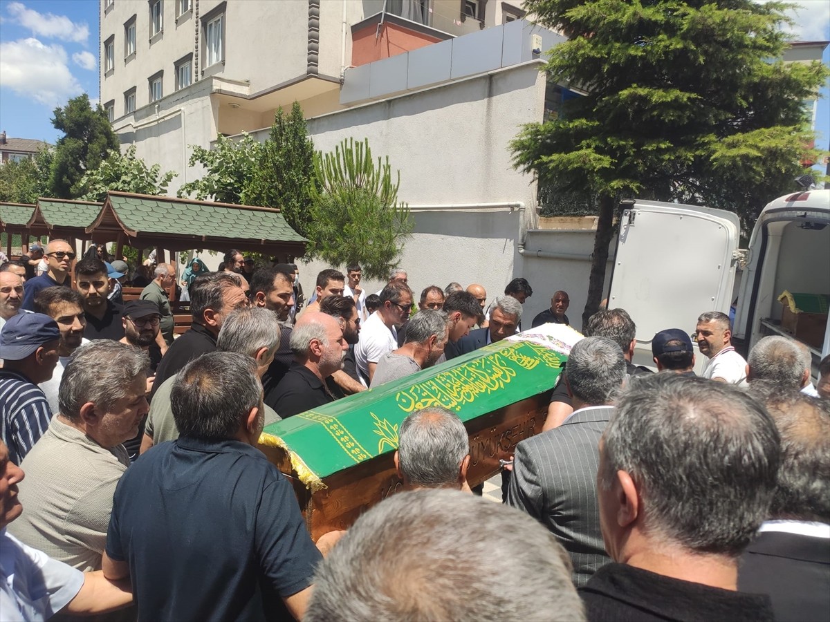 Kocaeli'nin Dilovası ilçesinde yaşayan 102 yaşındaki Şükriye Yılandiloğlu hayatını kaybetti....