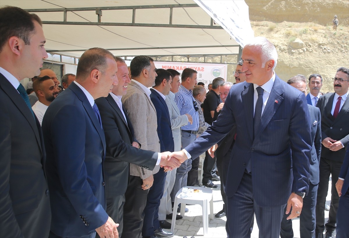 Kültür ve Turizm Bakanı Mehmet Nuri Ersoy, Hakkari'nin Yüksekova ilçesine bağlı Esendere...