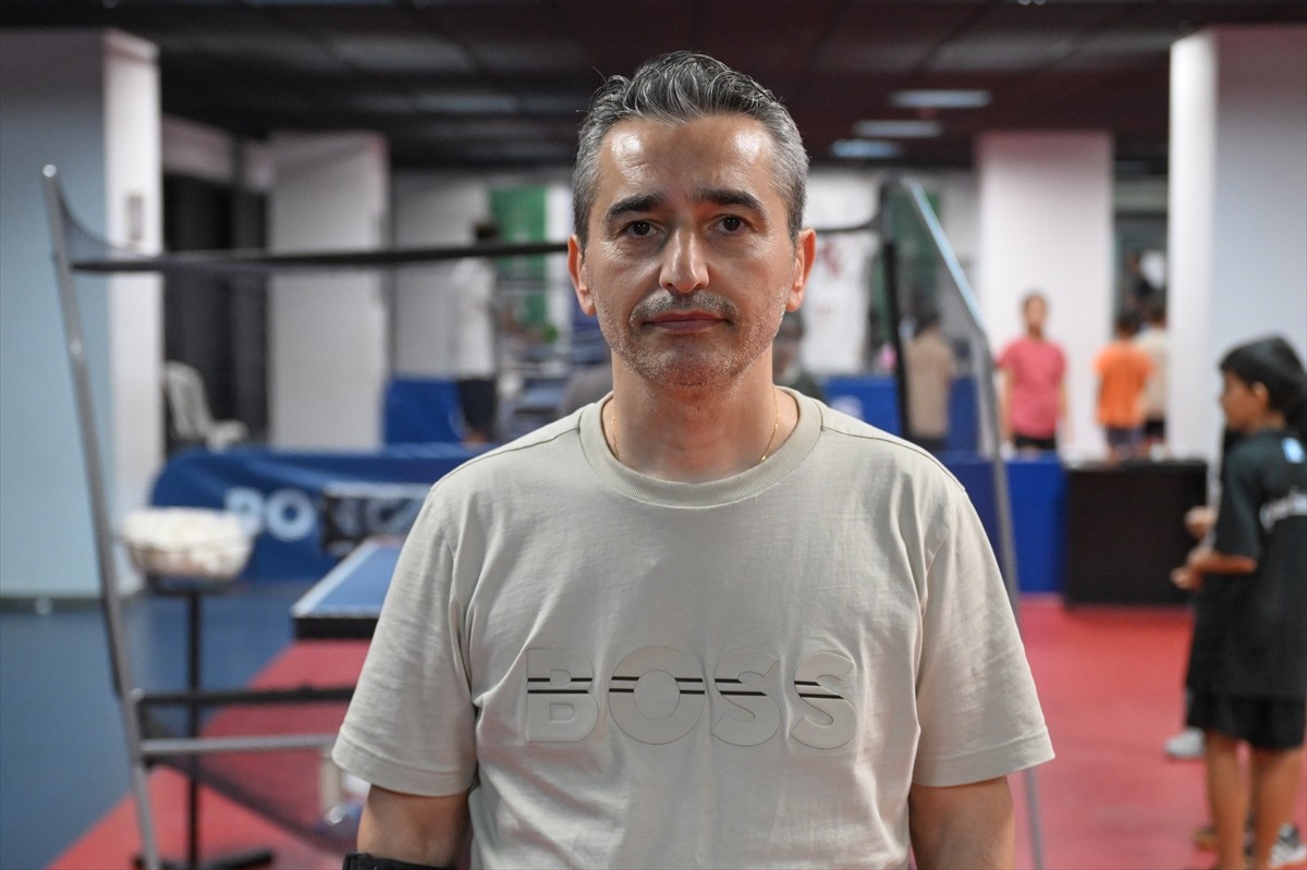 NAVEK Masa Tenisi Süper Ligi'ni şampiyon tamamlayan Adana Çiltar Masa Tenisi Spor Kulübü (MTSK)...