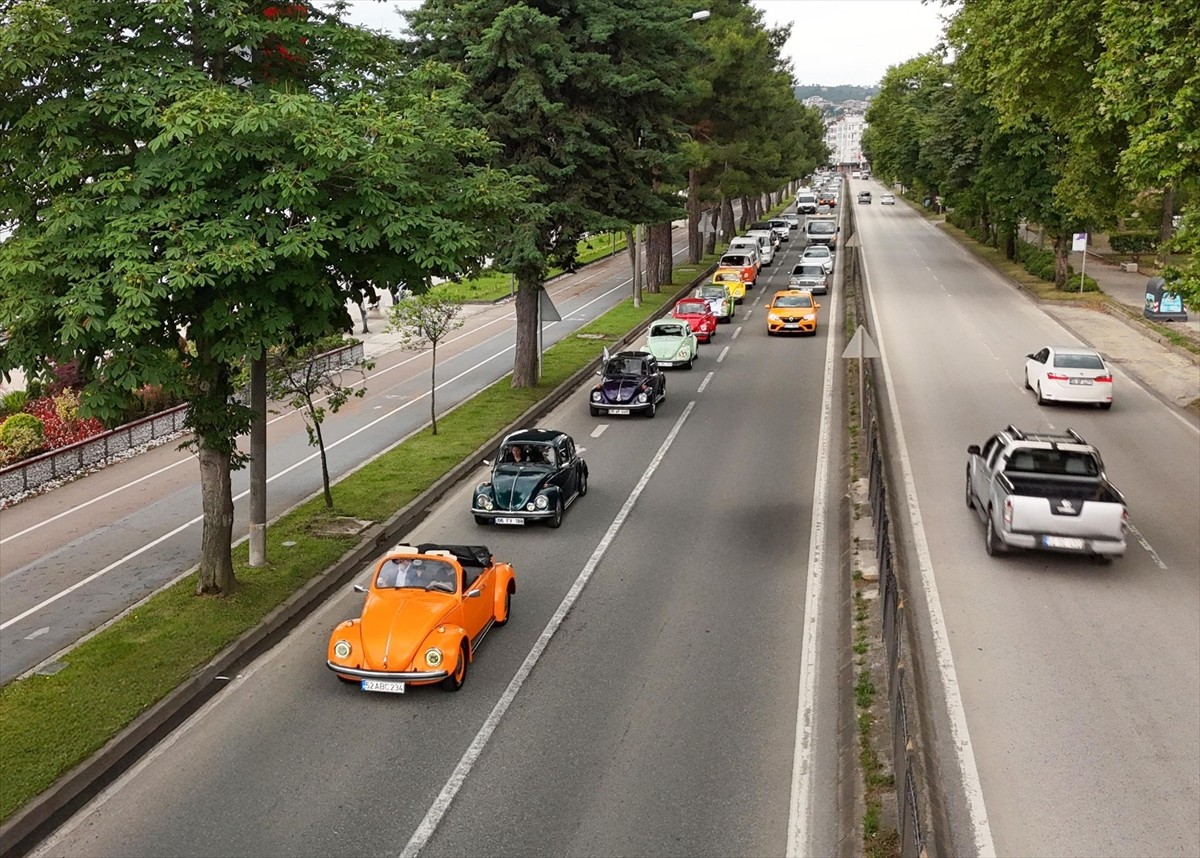 Ordu'da, 100 vosvos tutkununun bir araya geldiği "17. Vosvos Şenliği" düzenlendi. Konvoydaki...
