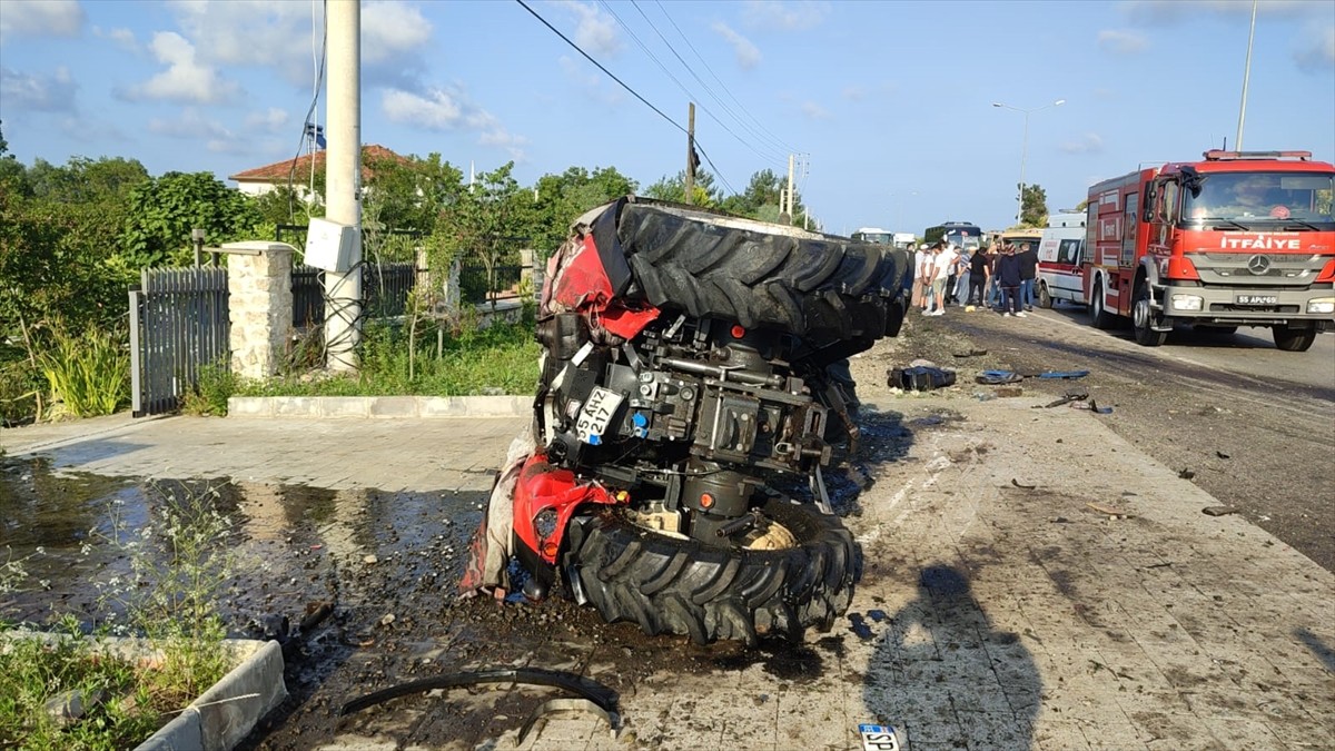 Samsun'un Terme ilçesinde tırın çarptığı traktörün sürücüsü yaşamını yitirdi.