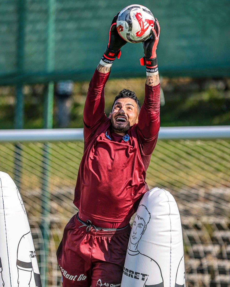 Trabzonspor, 2025-26 sezonu hazırlıkları kapsamında geldiği Erzurum'da ikinci etap kamp...