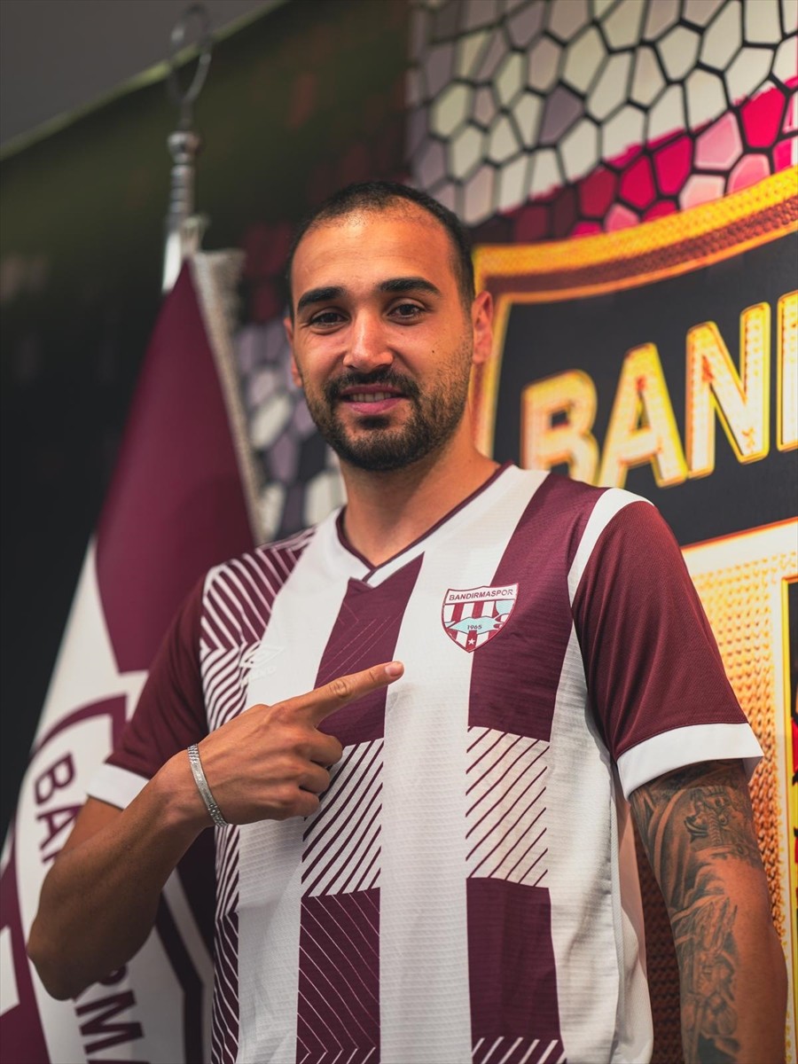 Trendyol 1. Lig ekiplerinden Bandırmaspor, Tolga Kalender'i kadrosuna dahil etti.