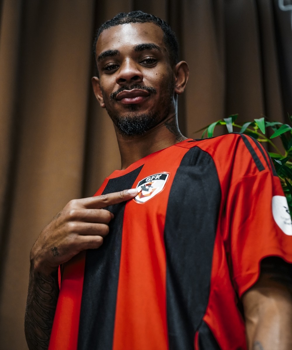 Trendyol Süper Lig ekiplerinden Gaziantep FK, Suudi Arabistan Ligi takımlarından Al-Wehda forması...