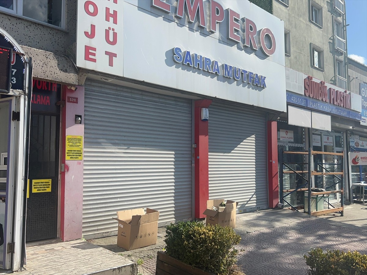 Ümraniye'de iş yerine el bombası atılması sonucu 1 kişi yaralandı. 