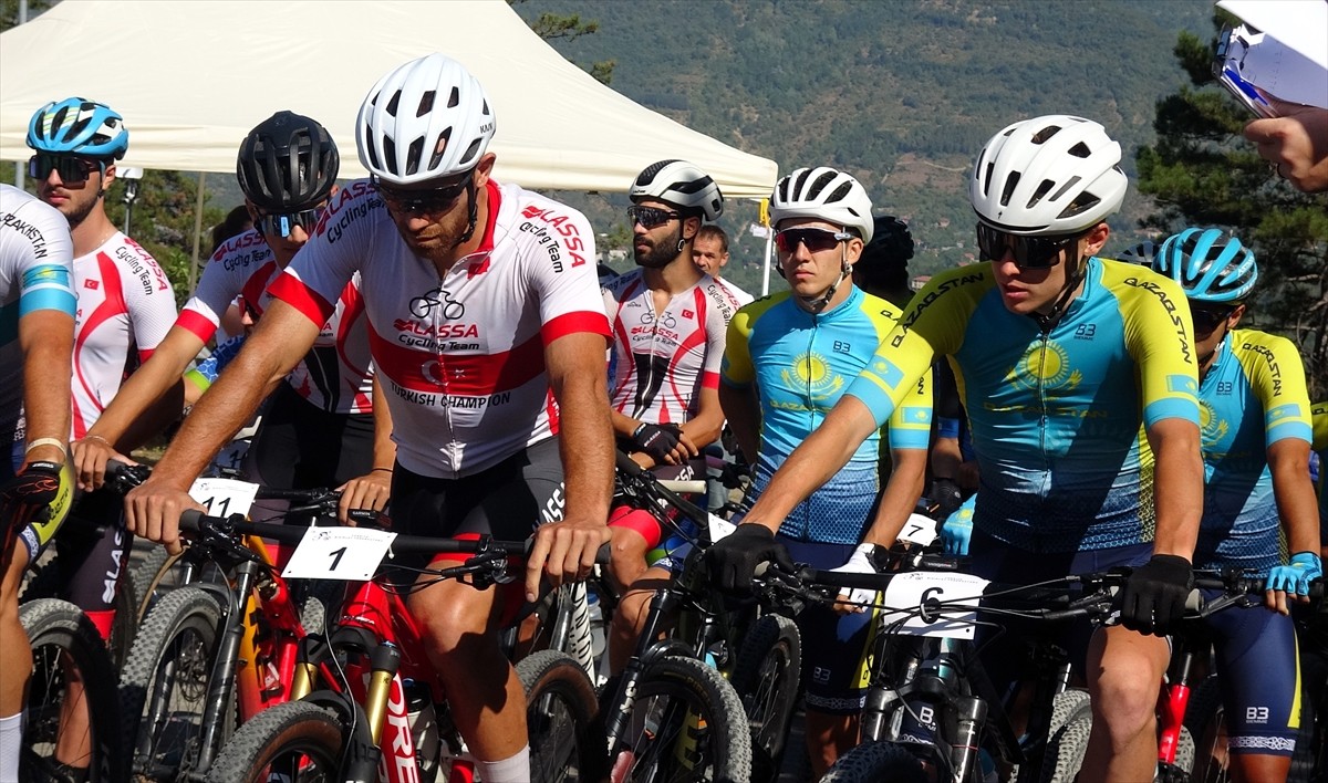 15. Uluslararası Yenice Kupası Dağ Bisikleti Yarışları tamamlandı.