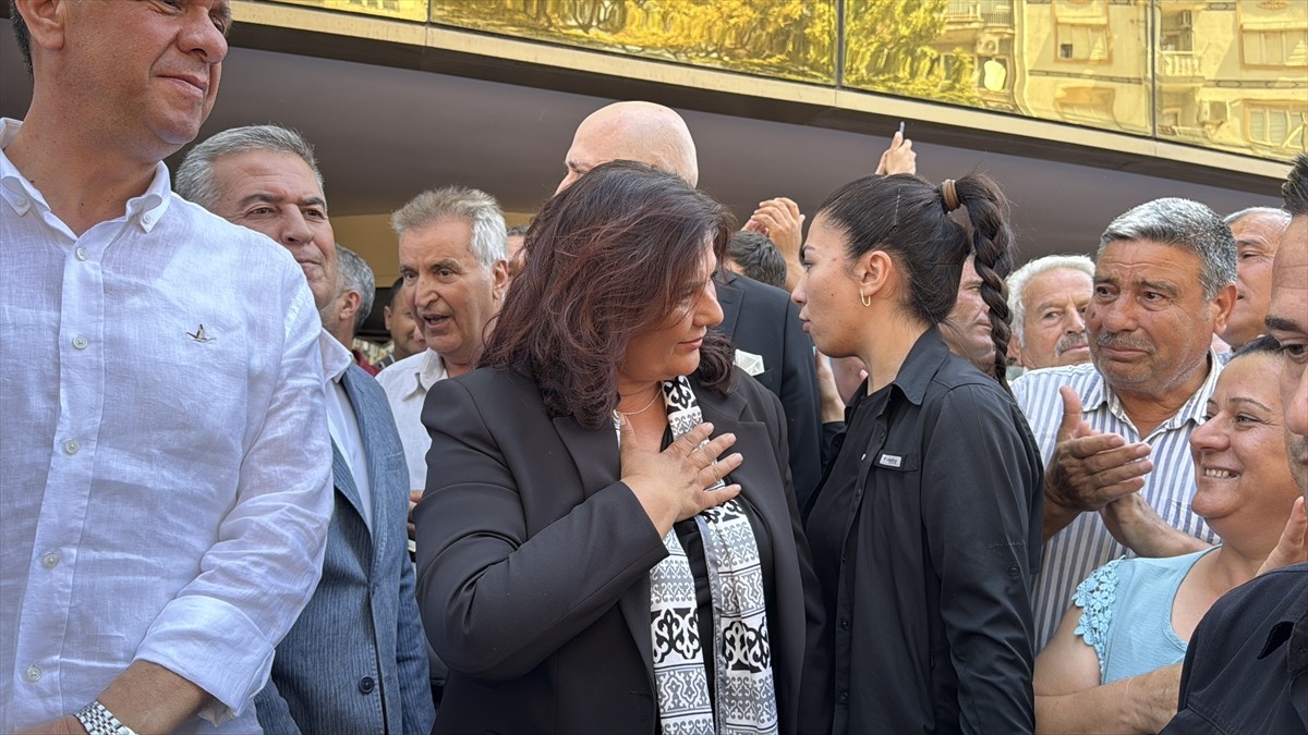 AK Parti Aydın milletvekilleri Mustafa Savaş, Seda Sarıbaş ve Ömer Özmen, AK Parti MKYK Üyesi Umut...