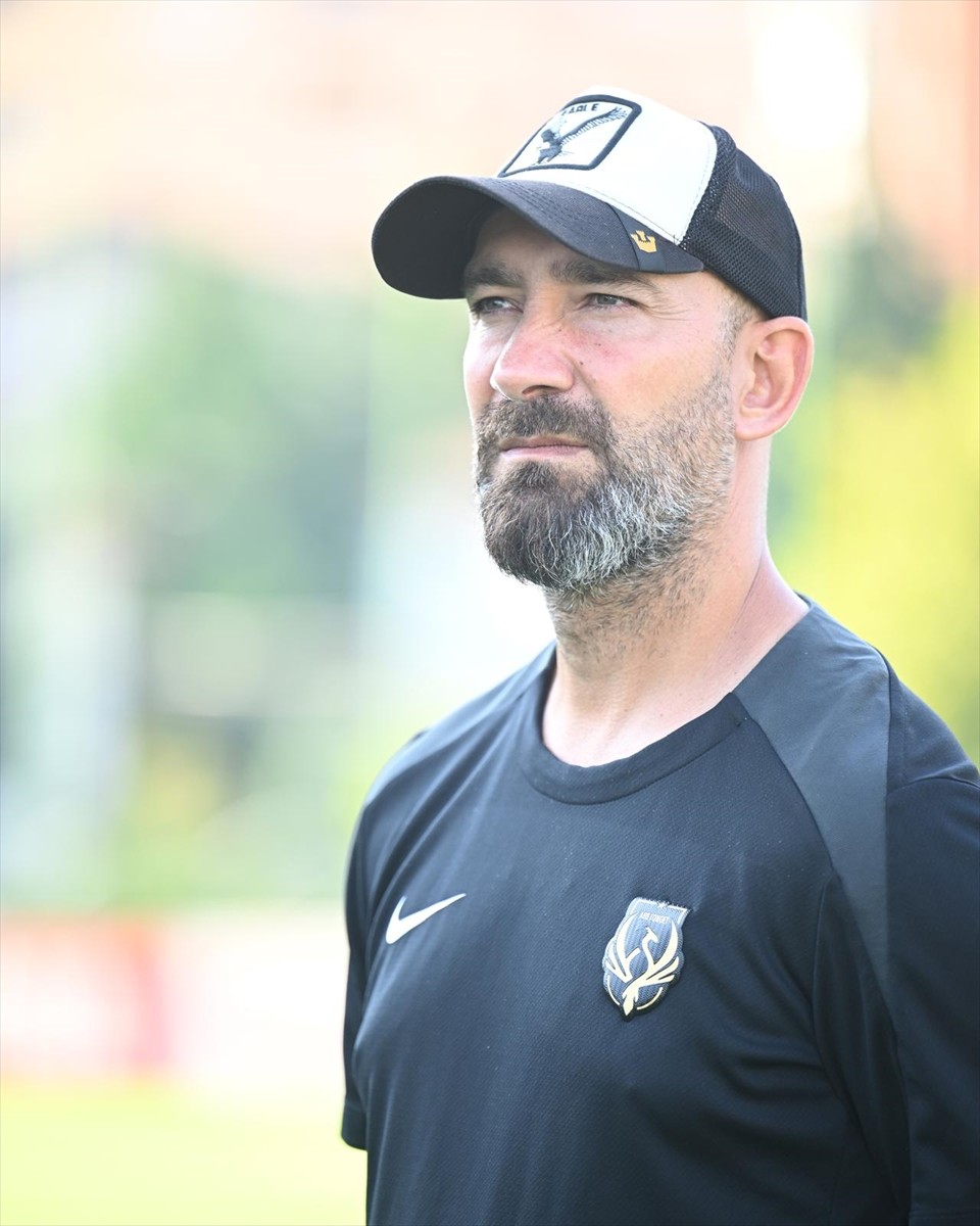 Ankara Büyükşehir Belediyesi (ABB) FOMGET Kadın Futbol Takımı Teknik Direktörü Hasan Vural, UEFA...