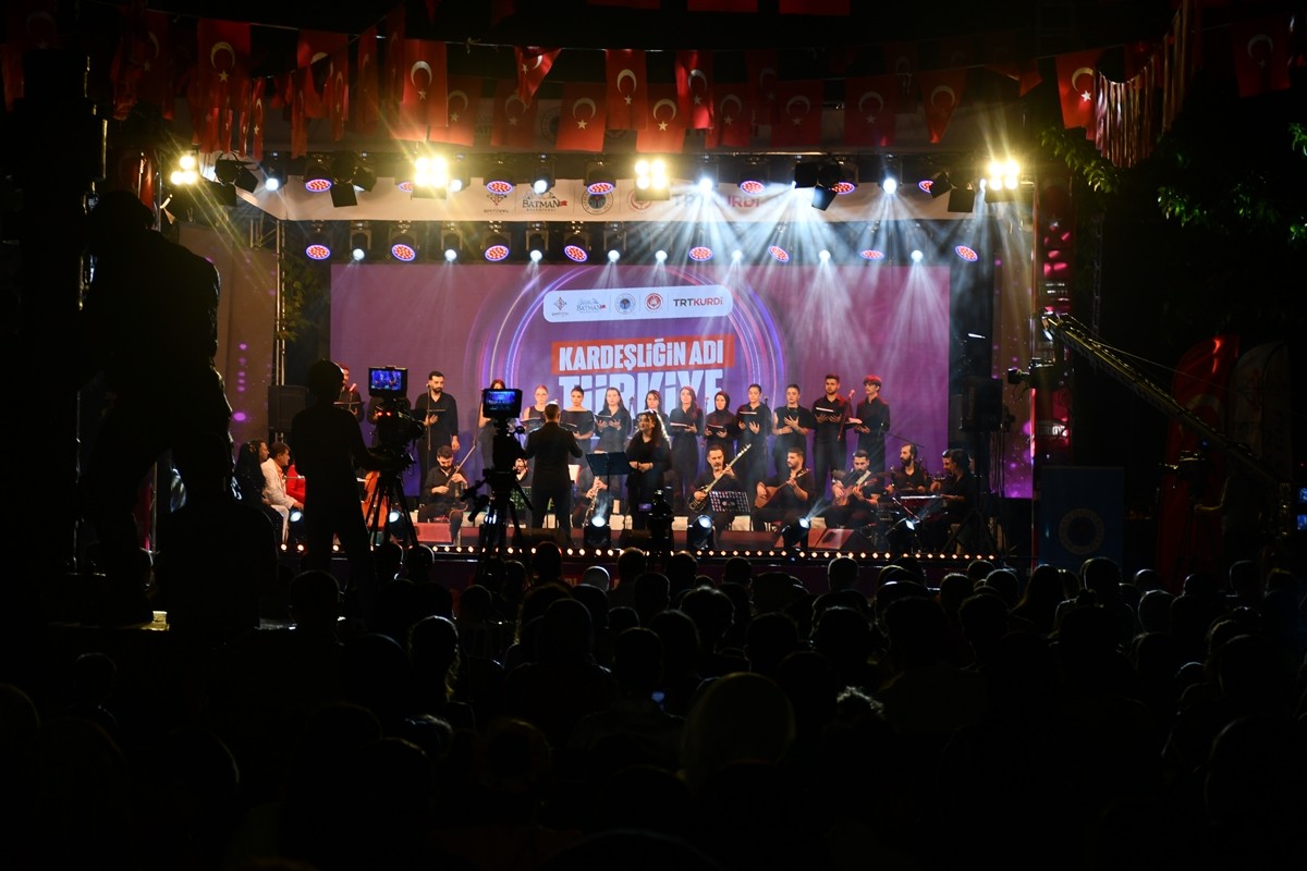 Batman Üniversitesince "Kardeşliğin Adı Türkiye" konseri organize edildi. Batman Valiliği ve...