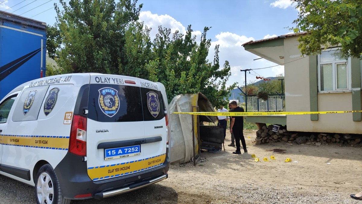 Burdur'un Bucak ilçesinde tartıştığı damadını av tüfeğiyle vurarak öldüren kişi, gözaltına...