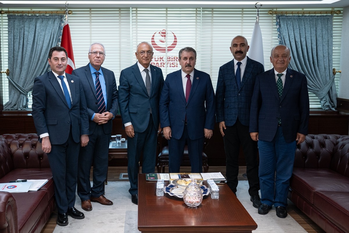 Büyük Birlik Partisi (BBP) Genel Başkanı Mustafa Destici (sağ 3),  Cem Vakfı Genel Başkanı Ahmet...