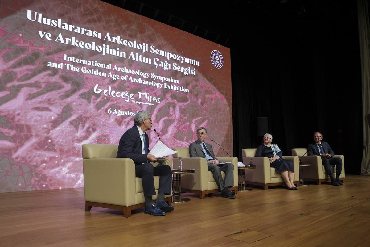 Cumhurbaşkanlığı ile Kültür ve Turizm Bakanlığı tarafından düzenlenen "Uluslararası Arkeoloji...