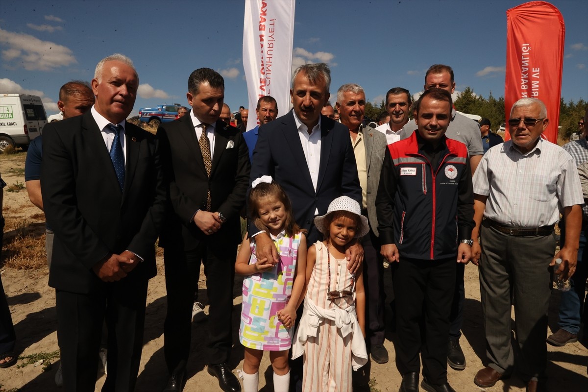 Edirne Valisi Yunus Sezer, Tarım ve Orman Bakanlığının "Su Kaynaklarının Balıklandırılması"...