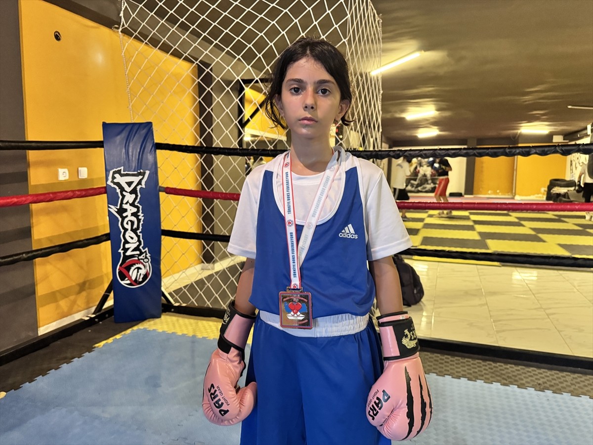 Eski milli boksör ve 16. Akdeniz Oyunları'nda şampiyon olan 42 yaşındaki Kerem Gürgen'den ilham...