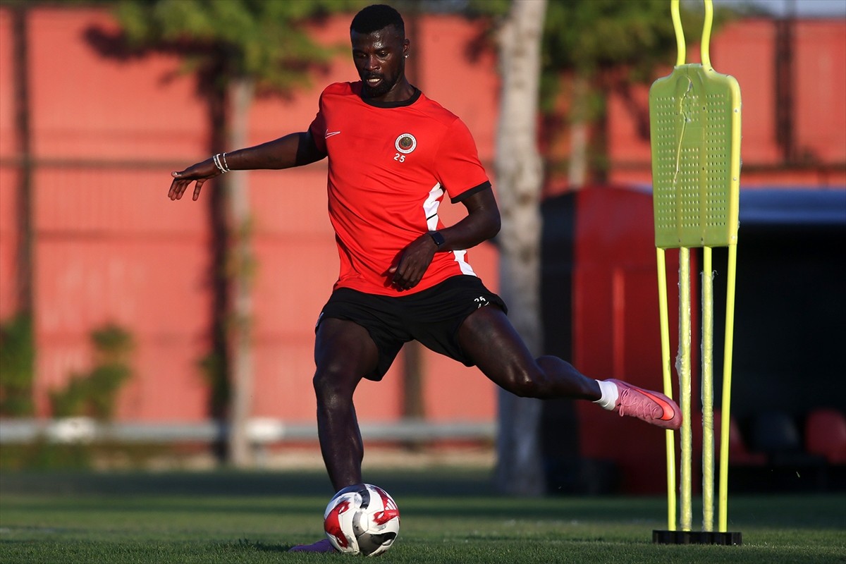 Gençlerbirliği, Trendyol Süper Lig'in 4. haftasında Fenerbahçe'yi konuk edeceği maçın...