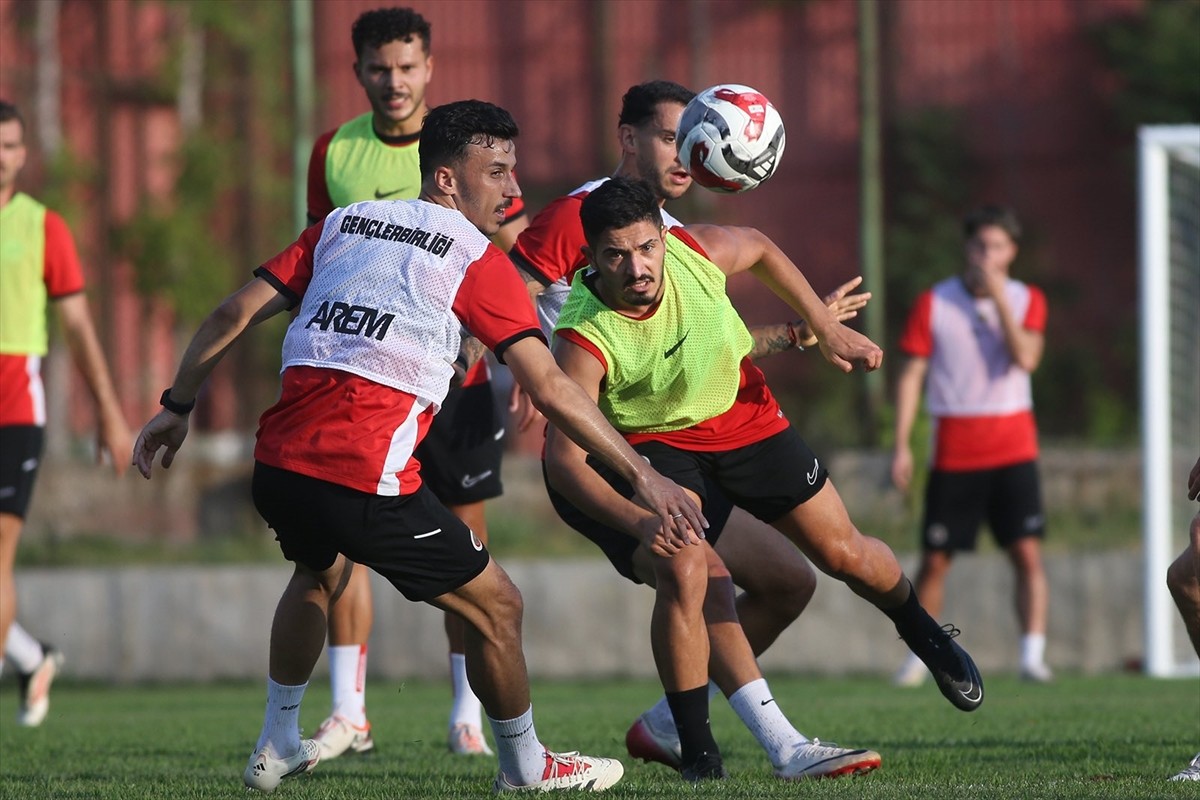 Gençlerbirliği, Trendyol Süper Lig'in ilk haftasında deplasmanda Samsunspor ile oynayacağı maçın...