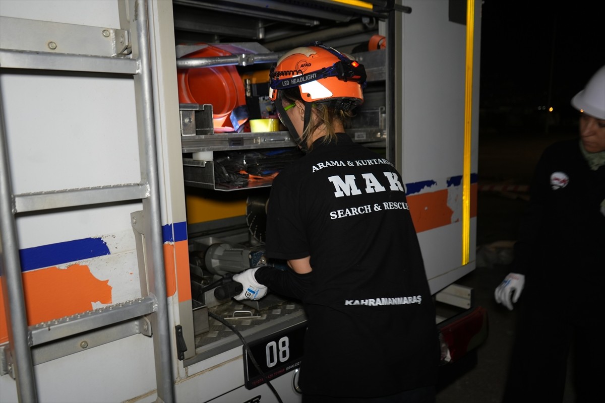 Kahramanmaraş'ta tamamı kadınlardan oluşan Bacıyan Arama Kurtarma ekibi, afet ve acil durumlara...