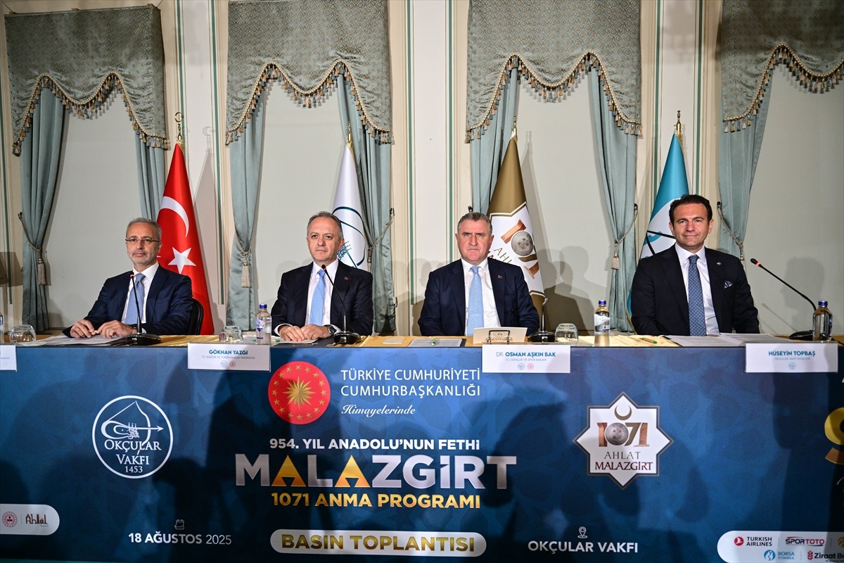 Malazgirt Zaferi'nin 954. yıl dönümü etkinlikleriyle ilgili Okçular Vakfı'nda basın toplantısı...