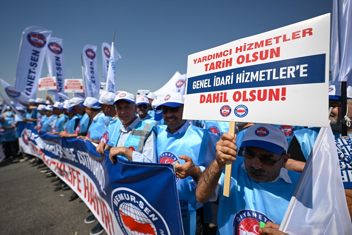 Memur-Sen ve bağlı sendikalar, 8. Dönem Kamu Toplu Sözleşmesi görüşmelerinde sunulan zam teklifine...