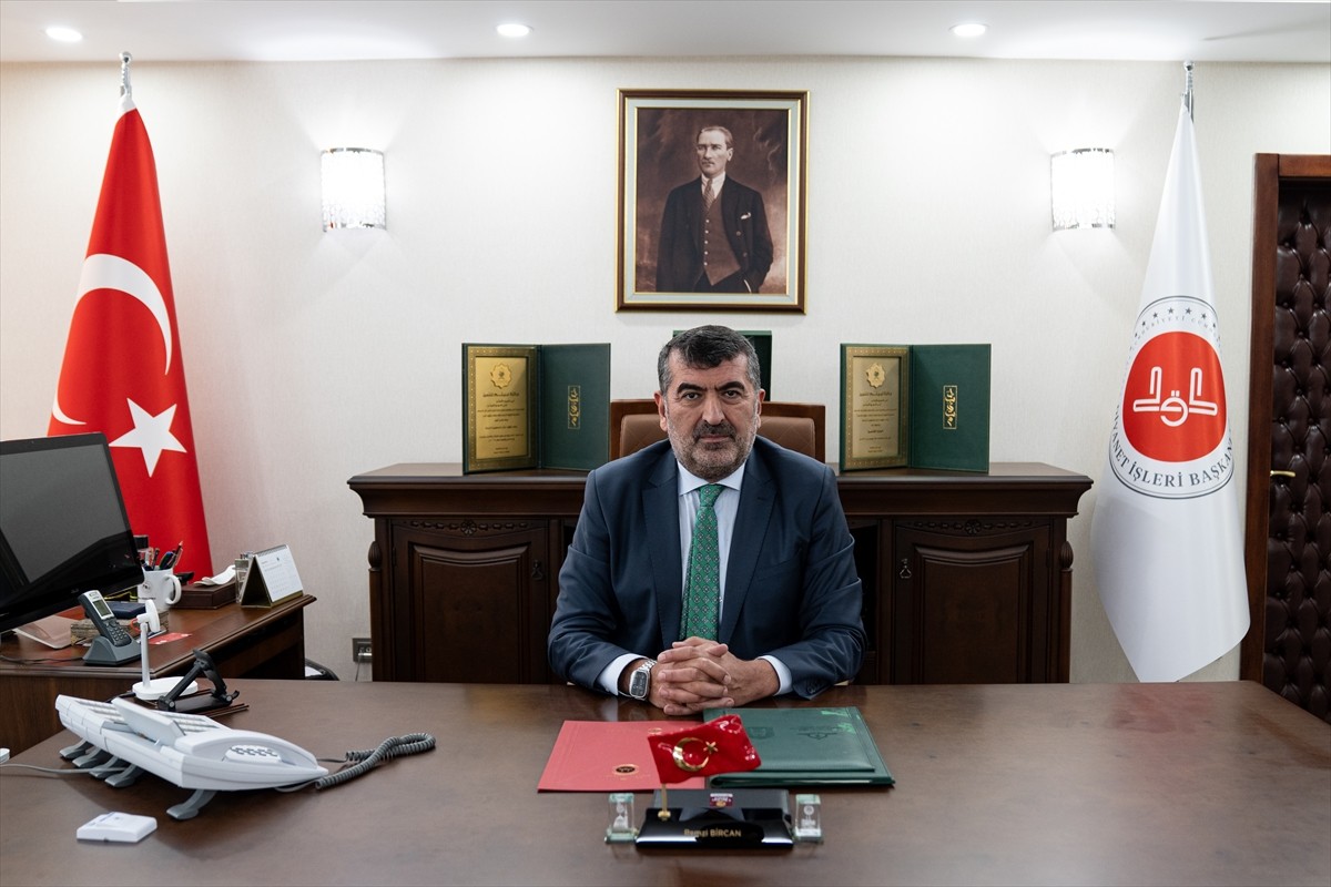 Önceki yıllardan hac kaydı olanların 2026 yılı hac kurasına katılabilmeleri için hac kayıt...