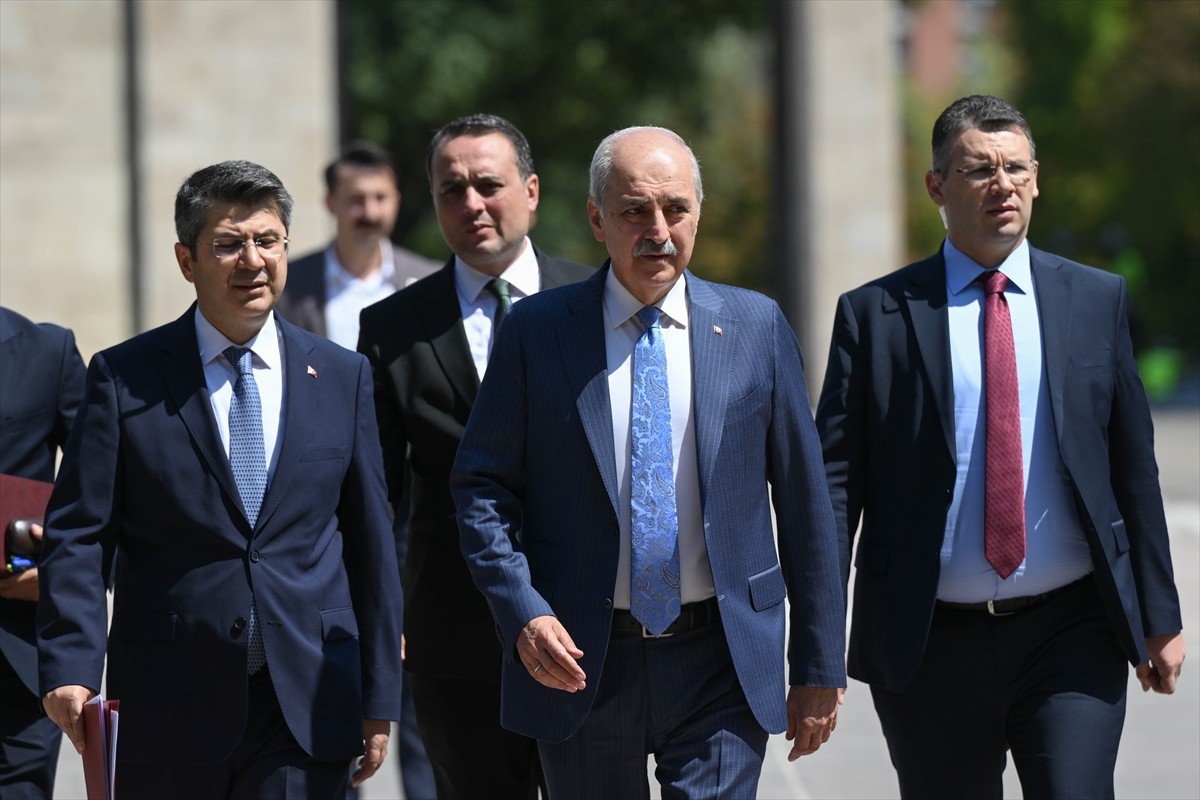 "Terörsüz Türkiye" hedefi doğrultusunda kurulan Milli Dayanışma, Kardeşlik ve Demokrasi Komisyonu...